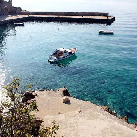 With A Parking Space Trsteno, Dubrovnik - 9107 Zaton (Dubrovnik-Neretva)